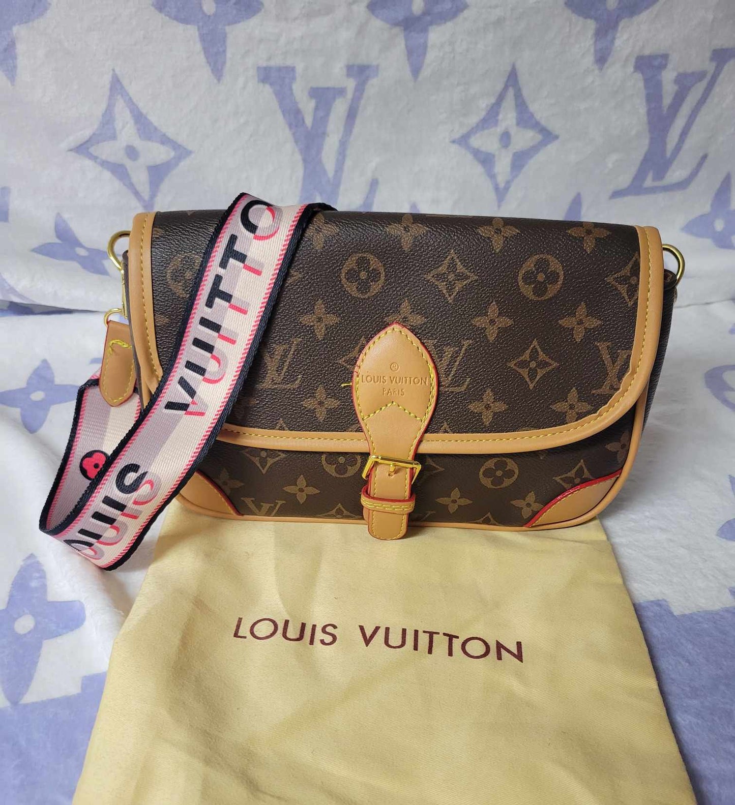 L Mono Diane Crossbody