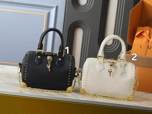 L Key Bags