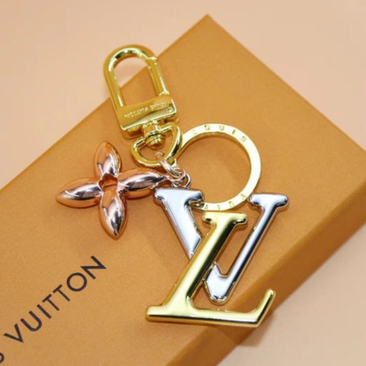 L Logo Charm Keychain 4